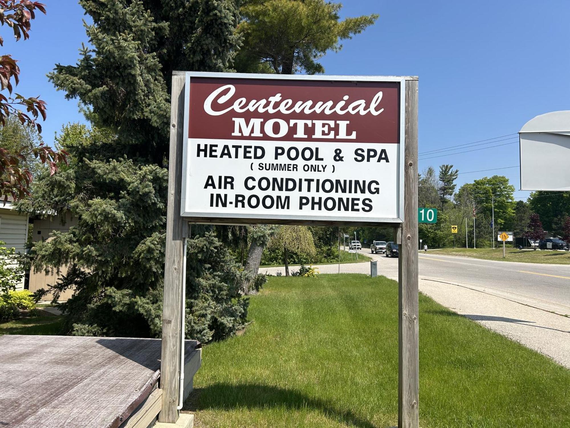 Centennial Motel Sauble Beach Extérieur photo